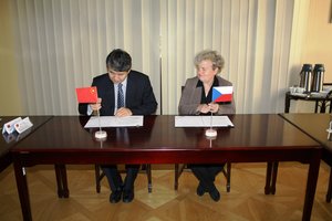 Foto: The chairpersons of Czech and Chinese regulatory bodies signed the Cooperation Programme 2018-2019